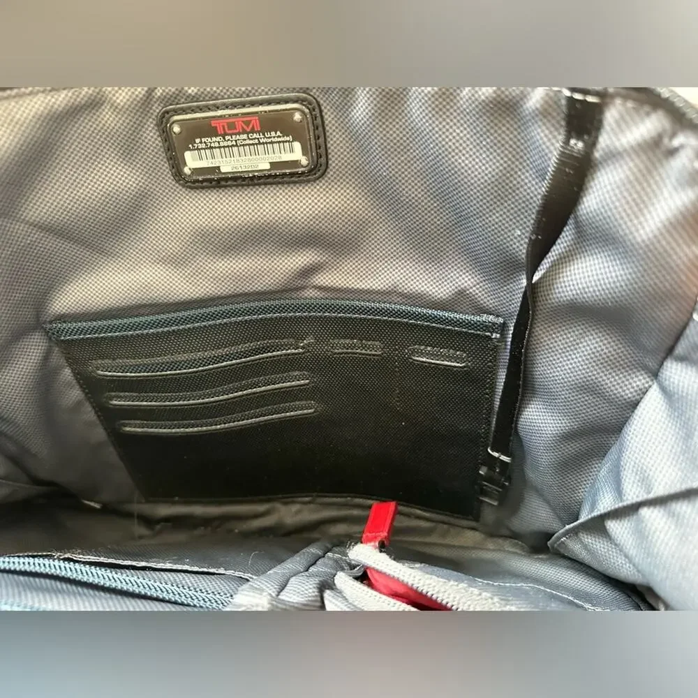 Tumi Slim Deluxe Portfolio Alpha 3
